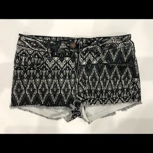 Bull head Low rise shorts